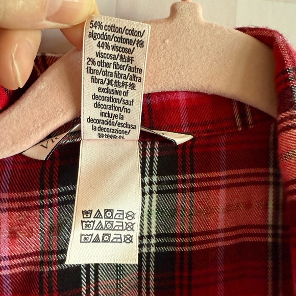 Victoria Secret - Picture 4 of 5